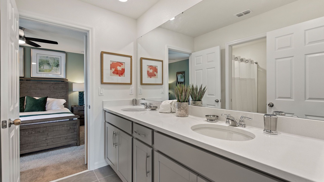 Photo of Bathroom in Bay Lake