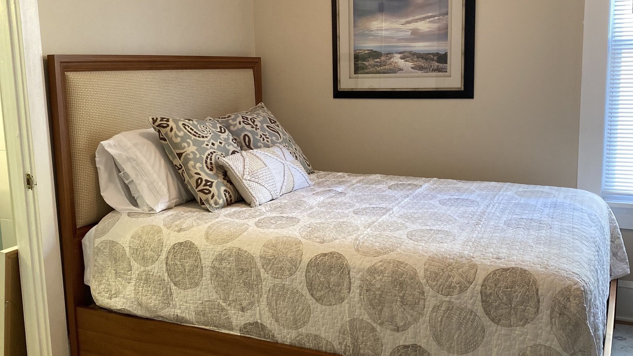 Photo of Bedroom in Downtown Historic District