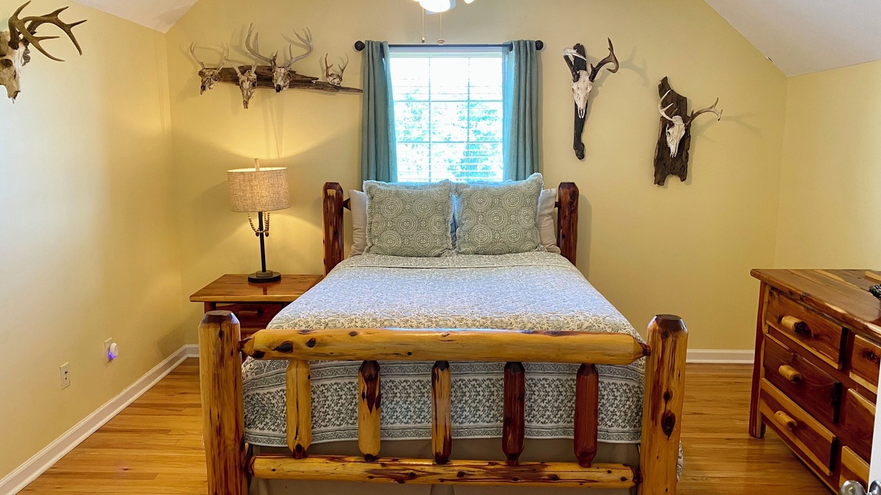 Photo of Bedroom in Goshen