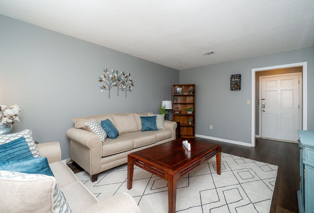 Photo of Livingroom in Warner Robins