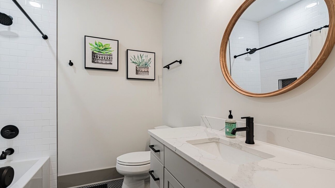 Photo of Bathroom in Mid-City