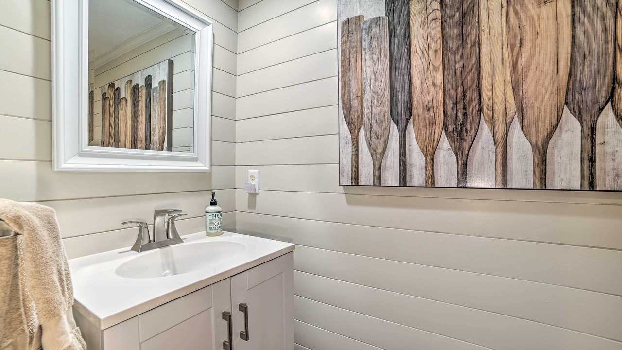 Photo of Bathroom in Birchwood Farms