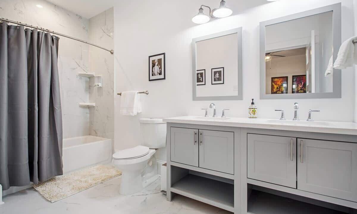 Photo of Bathroom in South 7th Ward