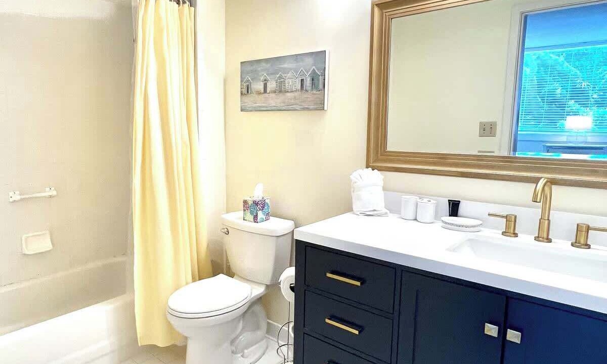 Photo of Bathroom in Fernandina Beach