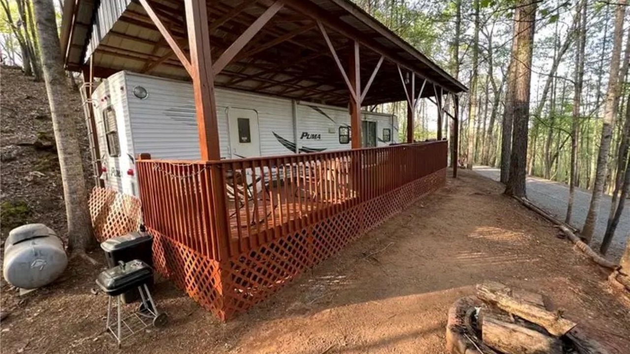 Photo of Patio Balcony in Ellijay