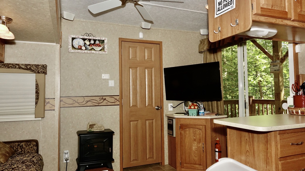 Photo of Livingroom in Ellijay
