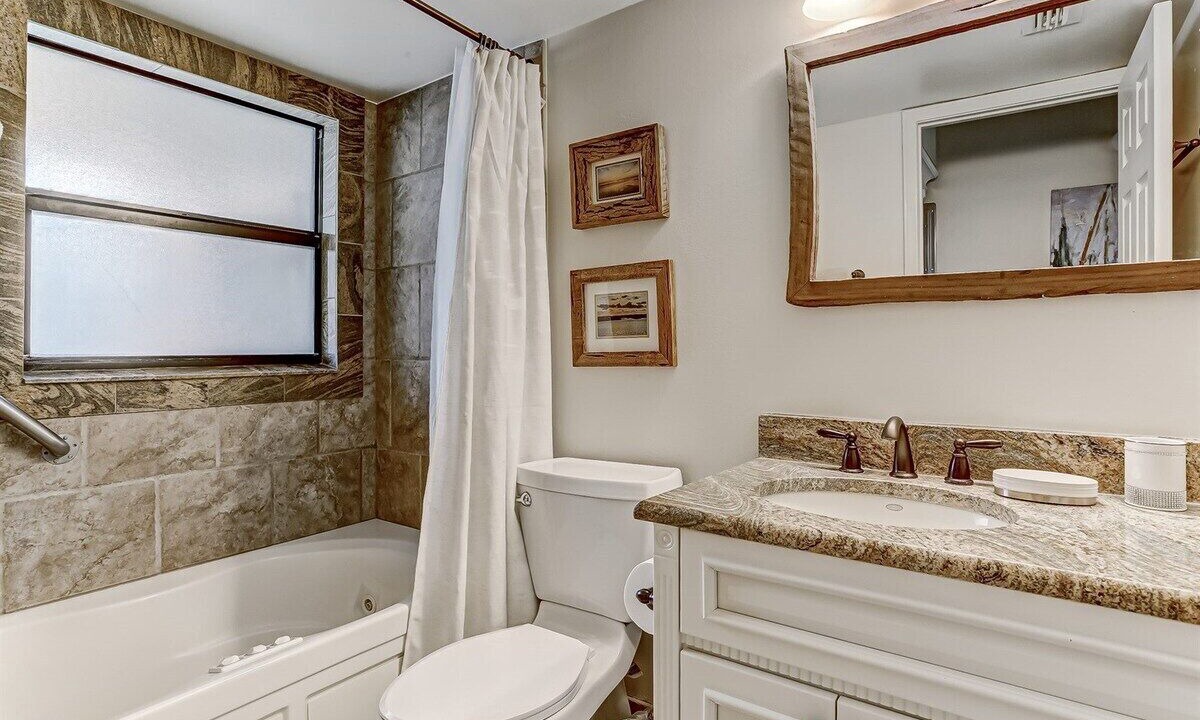 Photo of Bathroom in Amelia City