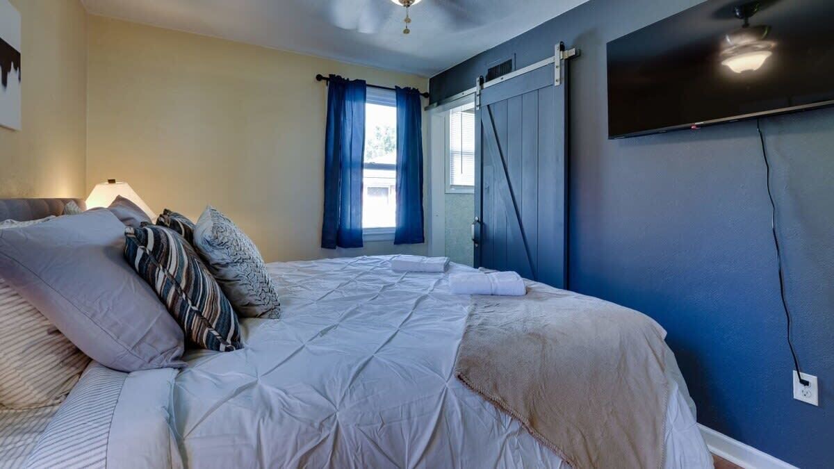 Photo of Bedroom in Savannah