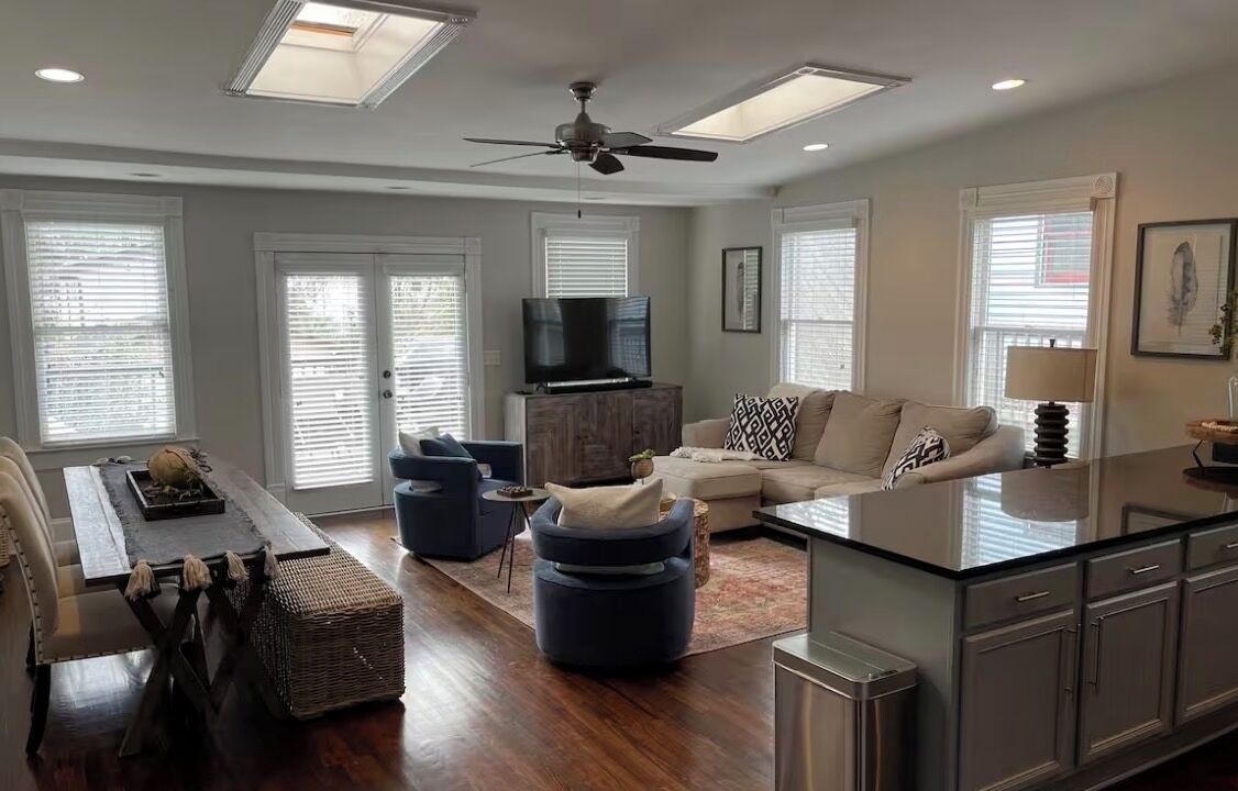 Photo of Livingroom in Old Fourth Ward