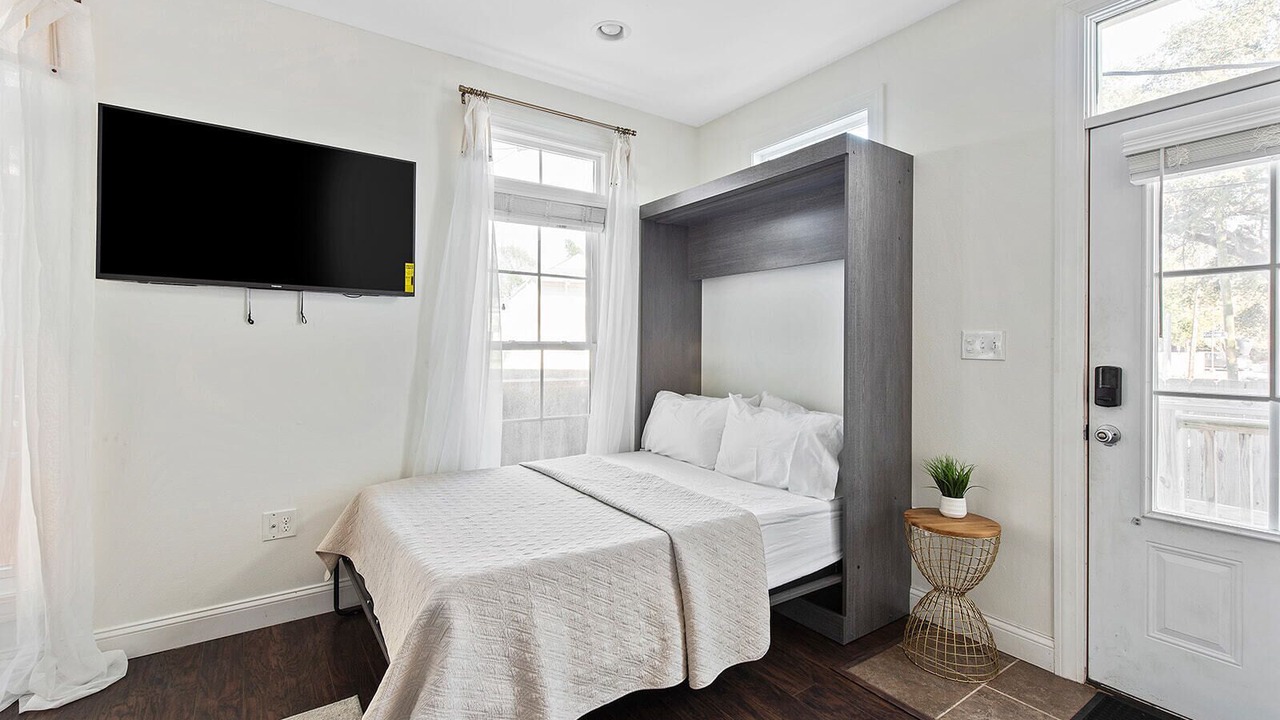 Photo of Bedroom in Esplanade Ridge