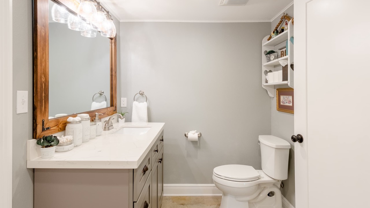 Photo of Bathroom in Marlyville - Fontainebleau