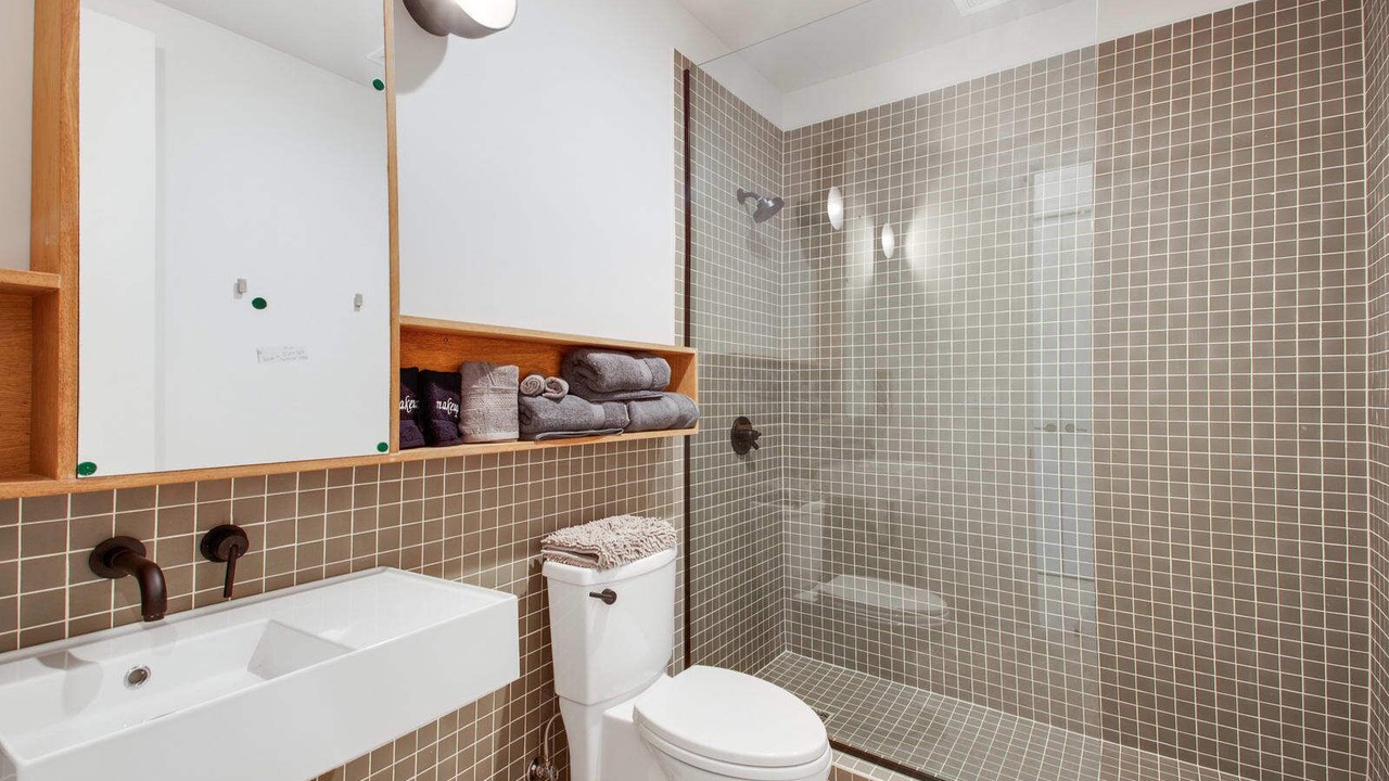 Photo of Bathroom in South 7th Ward