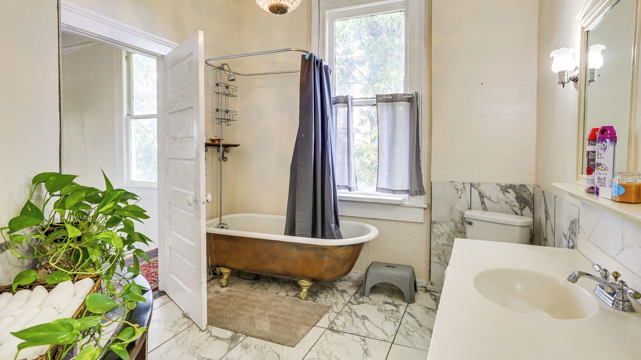 Photo of Bathroom in Albany