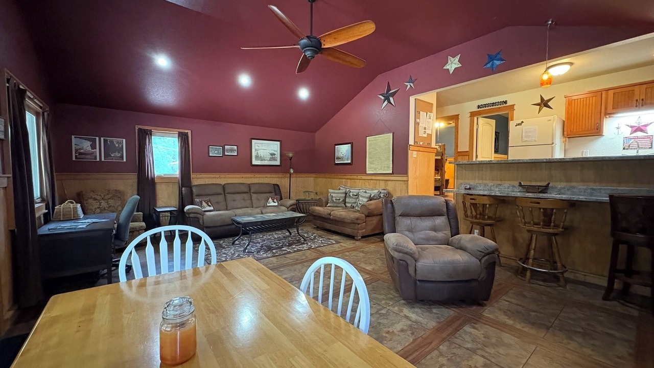 Photo of Bedroom in Groveoak