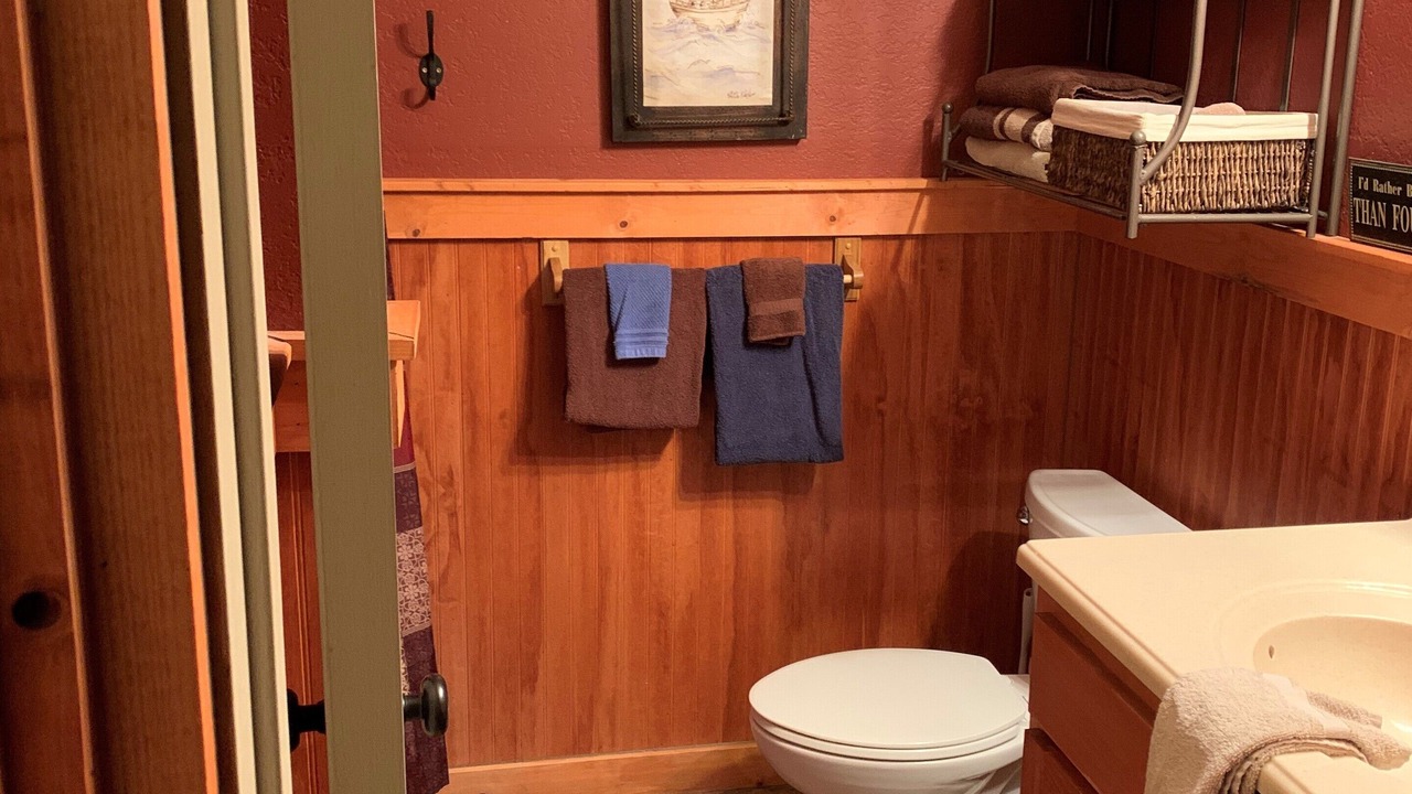 Photo of Bathroom in Groveoak