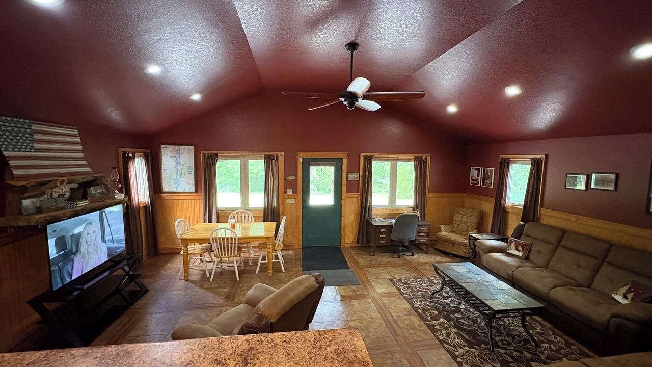 Photo of Bedroom in Groveoak