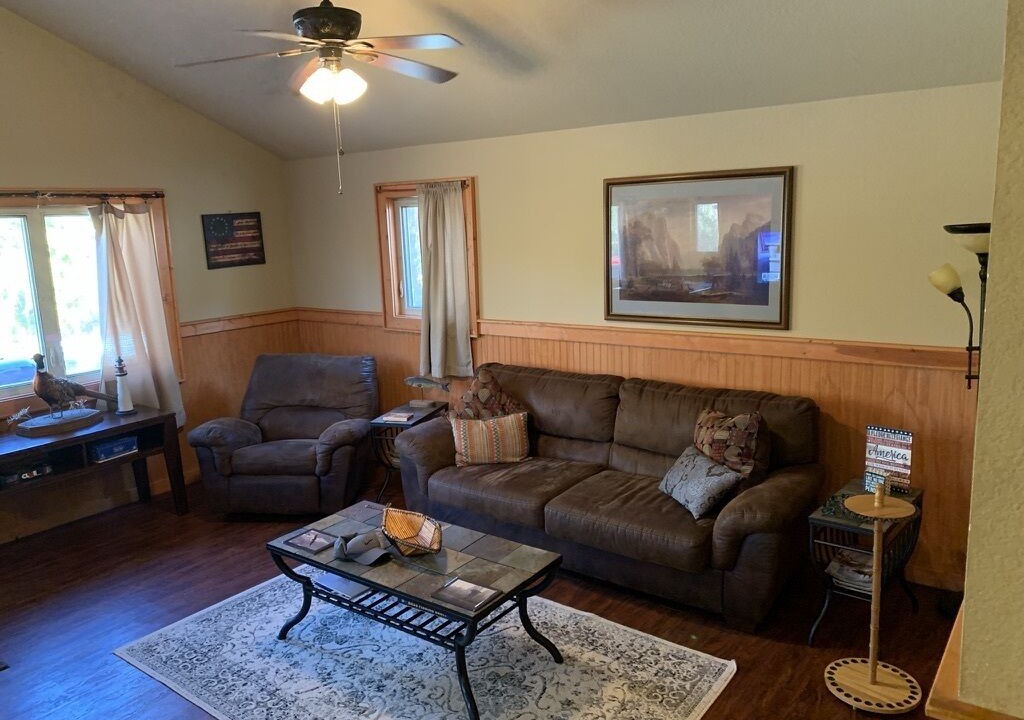Photo of Livingroom in Groveoak