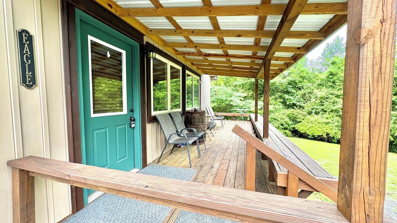 Photo of Patio Balcony in Groveoak