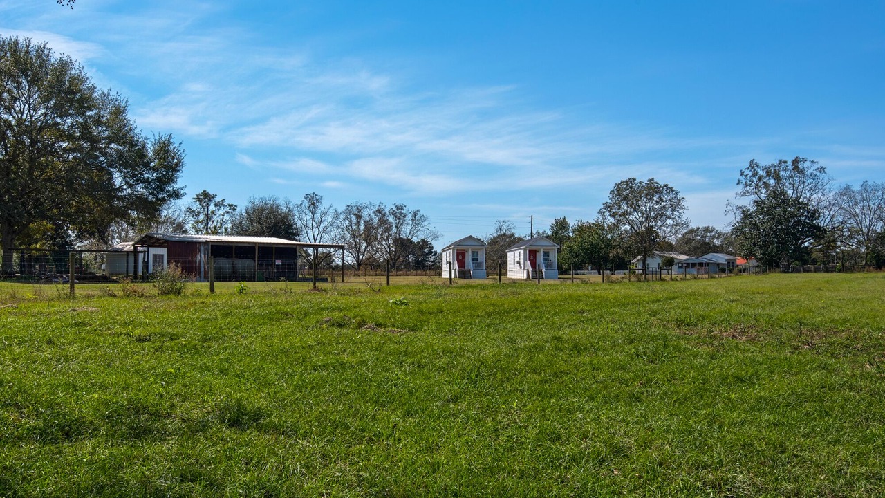 Photo of Outdoor in Laurel Hill