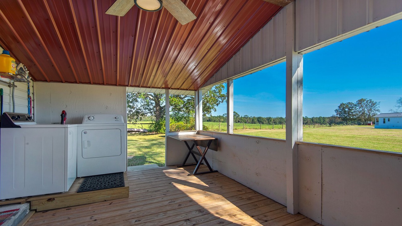 Photo of Patio Balcony in Laurel Hill
