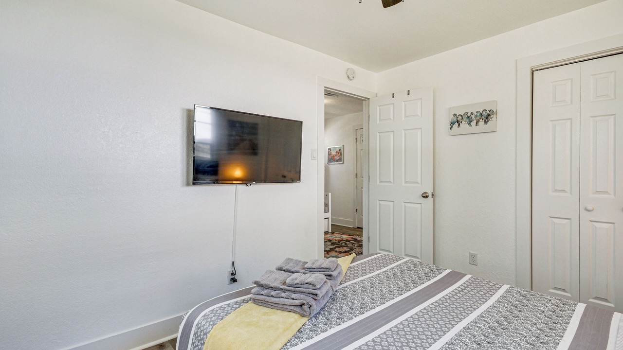 Photo of Bedroom in Long Beach