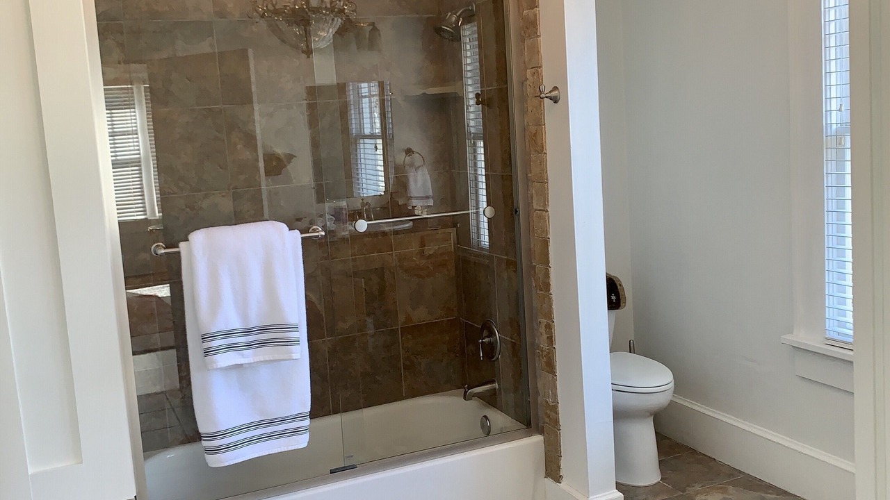 Photo of Bathroom in Tuscaloosa