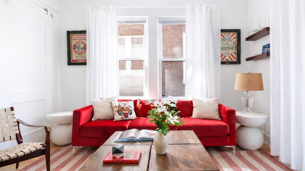 Photo of Livingroom in Candler Park