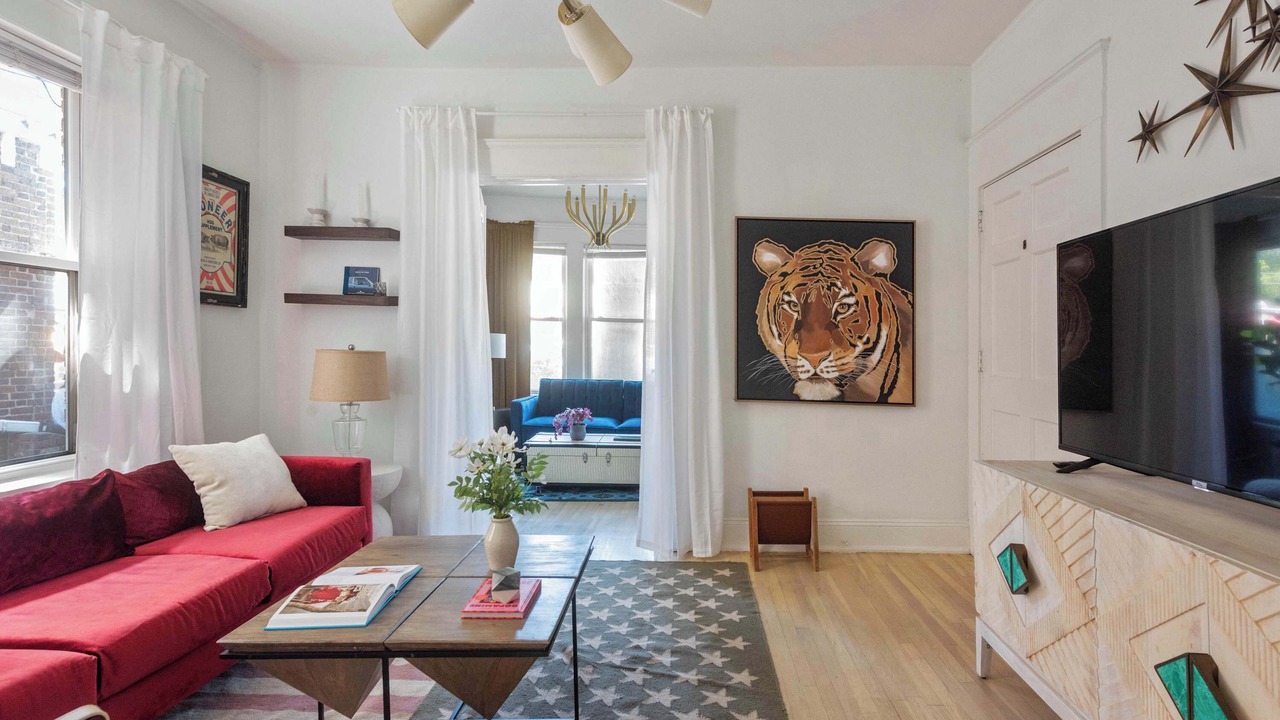 Photo of Livingroom in Candler Park