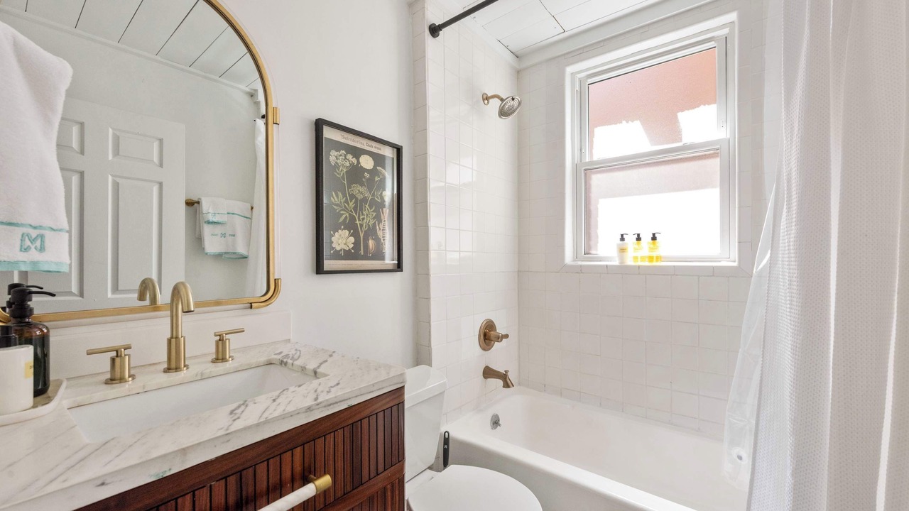 Photo of Bathroom in Candler Park