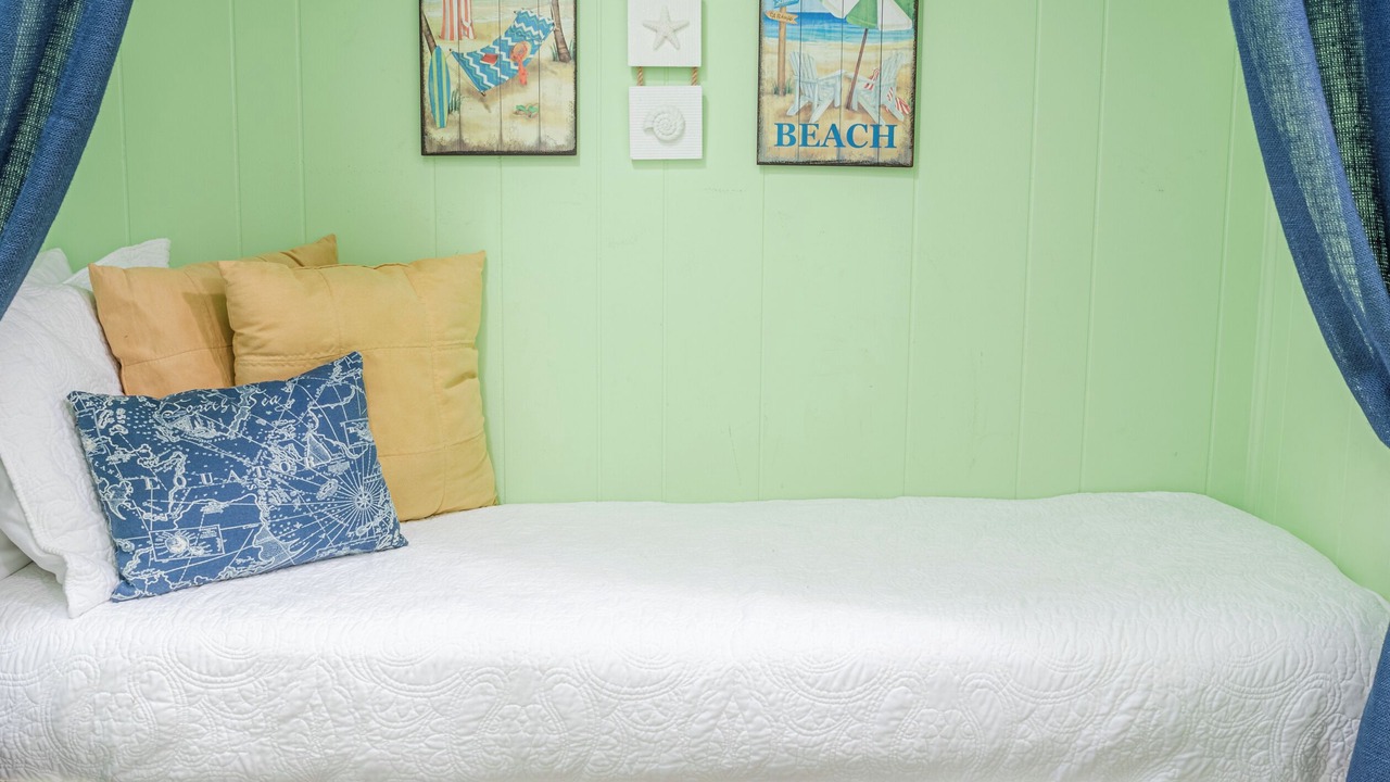 Photo of Bedroom in Tybee Island