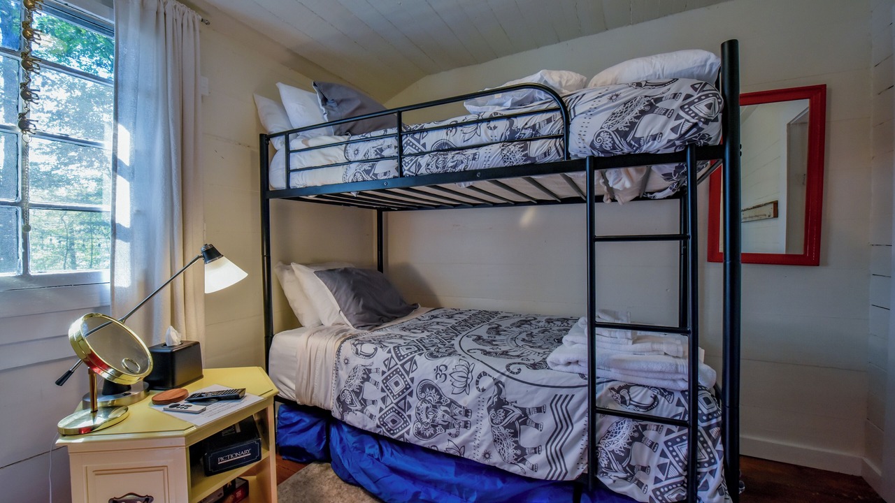 Photo of Bedroom in Northport