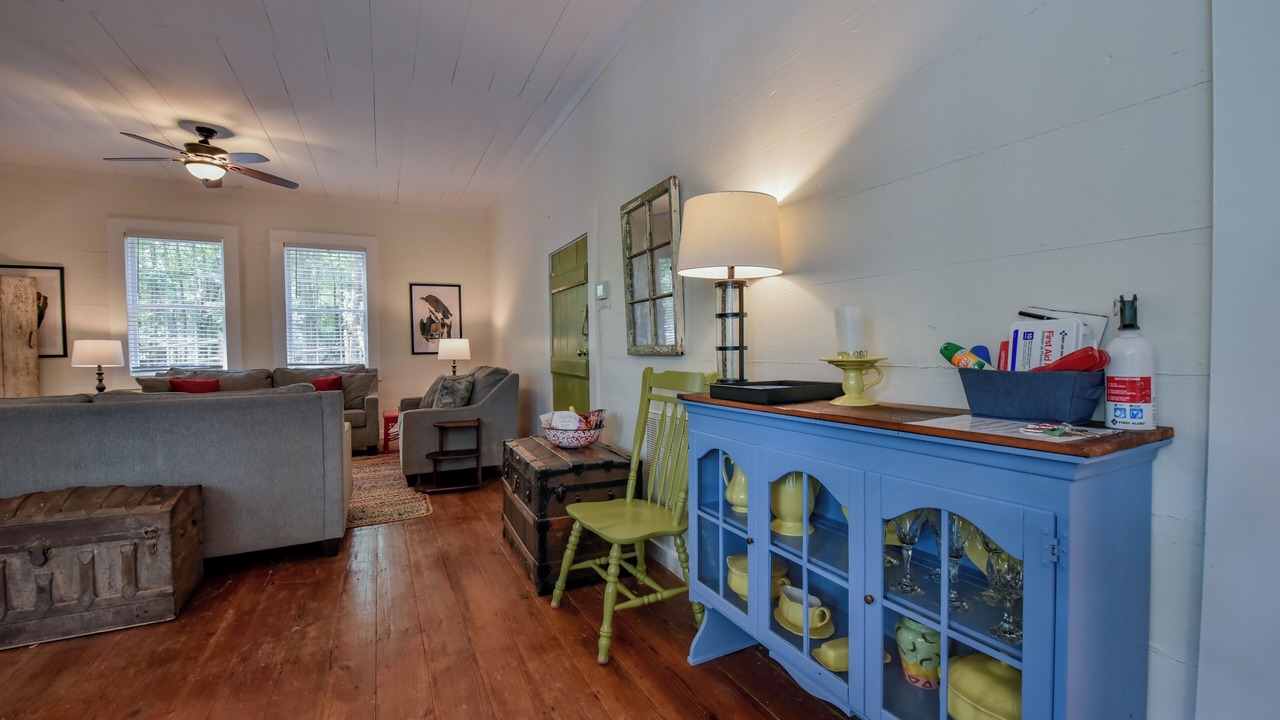 Photo of Livingroom in Northport