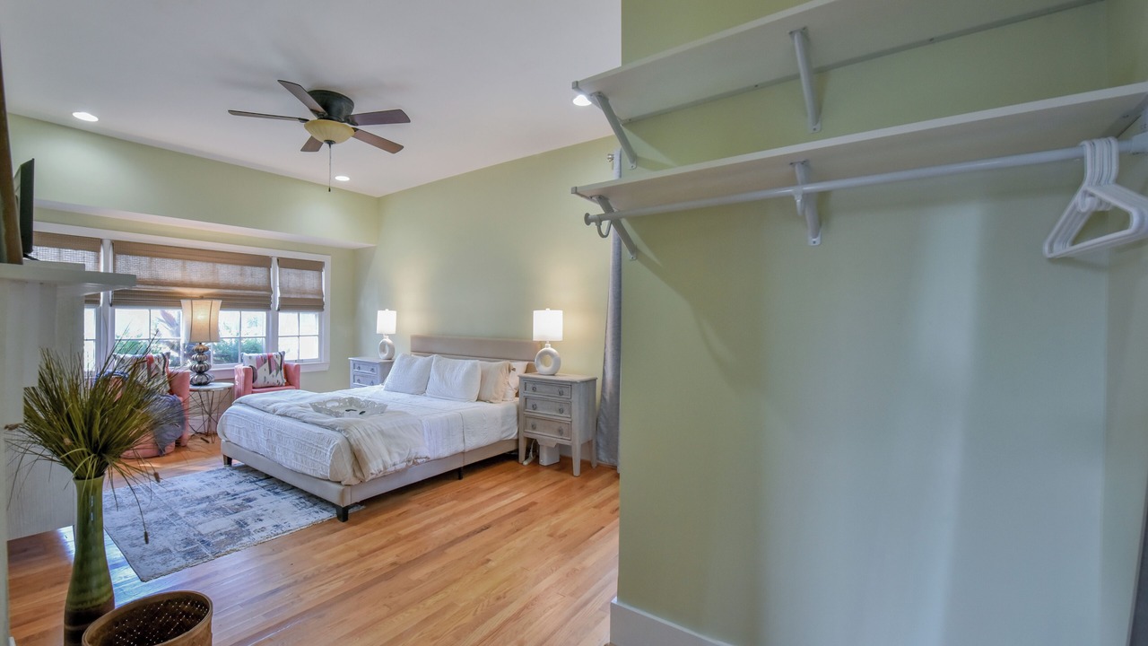 Photo of Bedroom in Northport