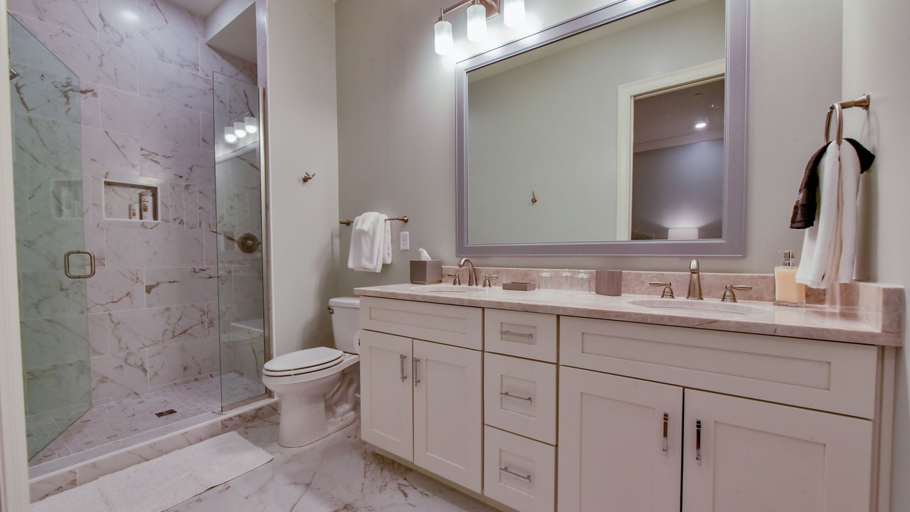 Photo of Bathroom in Tuscaloosa