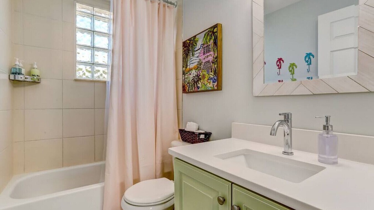 Photo of Bathroom in Fernandina Beach