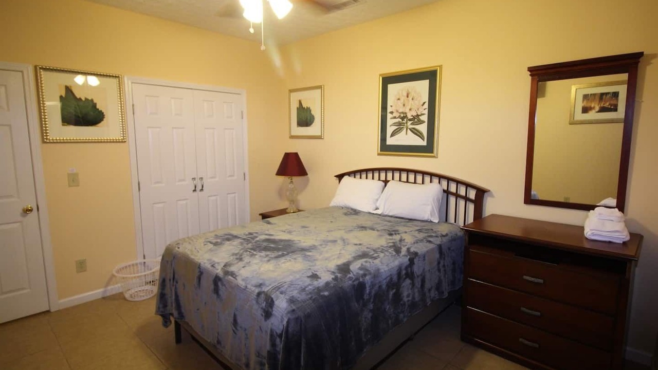 Photo of Bedroom in Cedar Grove