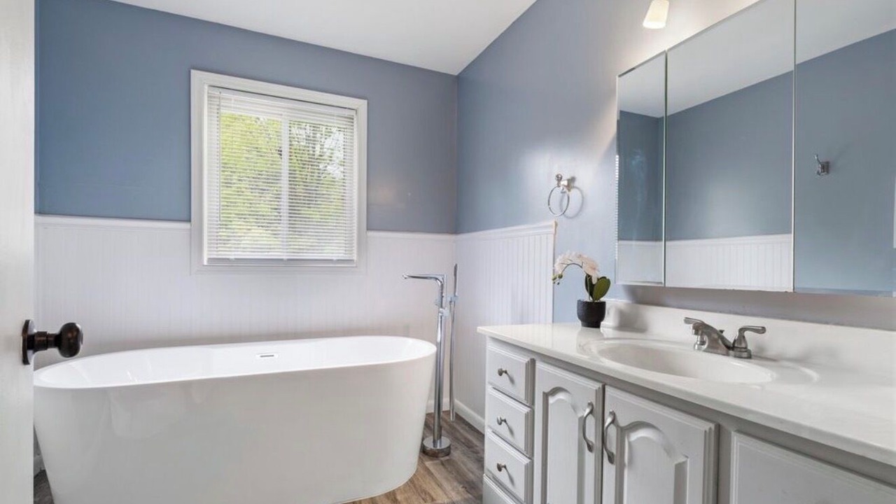 Photo of Bathroom in Canadian Lakes