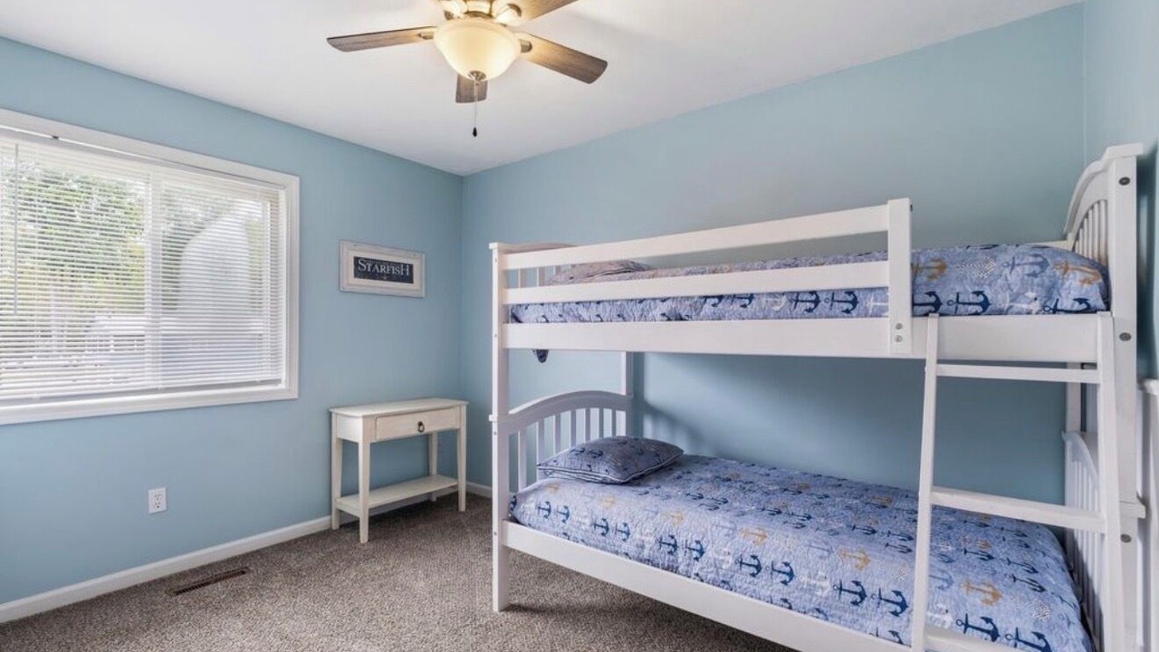 Photo of Bedroom in Canadian Lakes