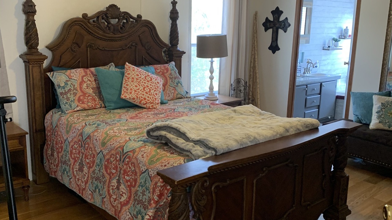 Photo of Bedroom in Live Oak
