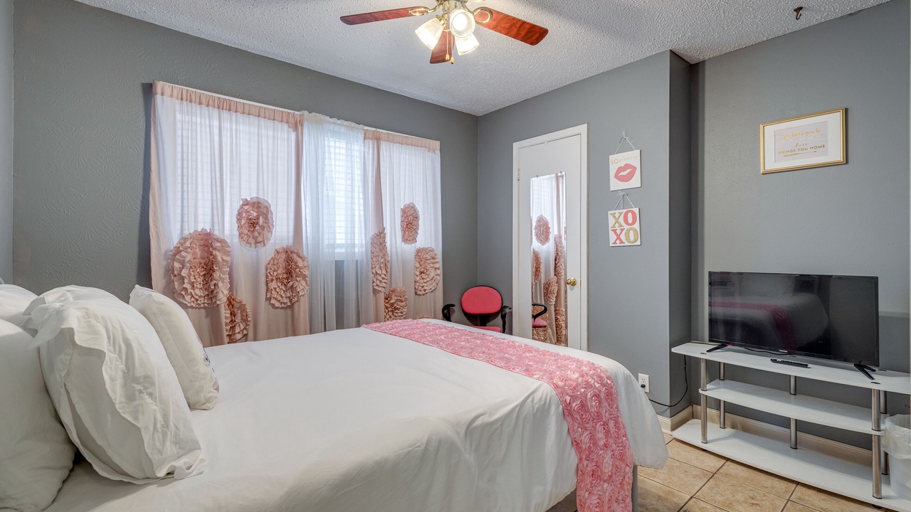 Photo of Bedroom in Fairbanks