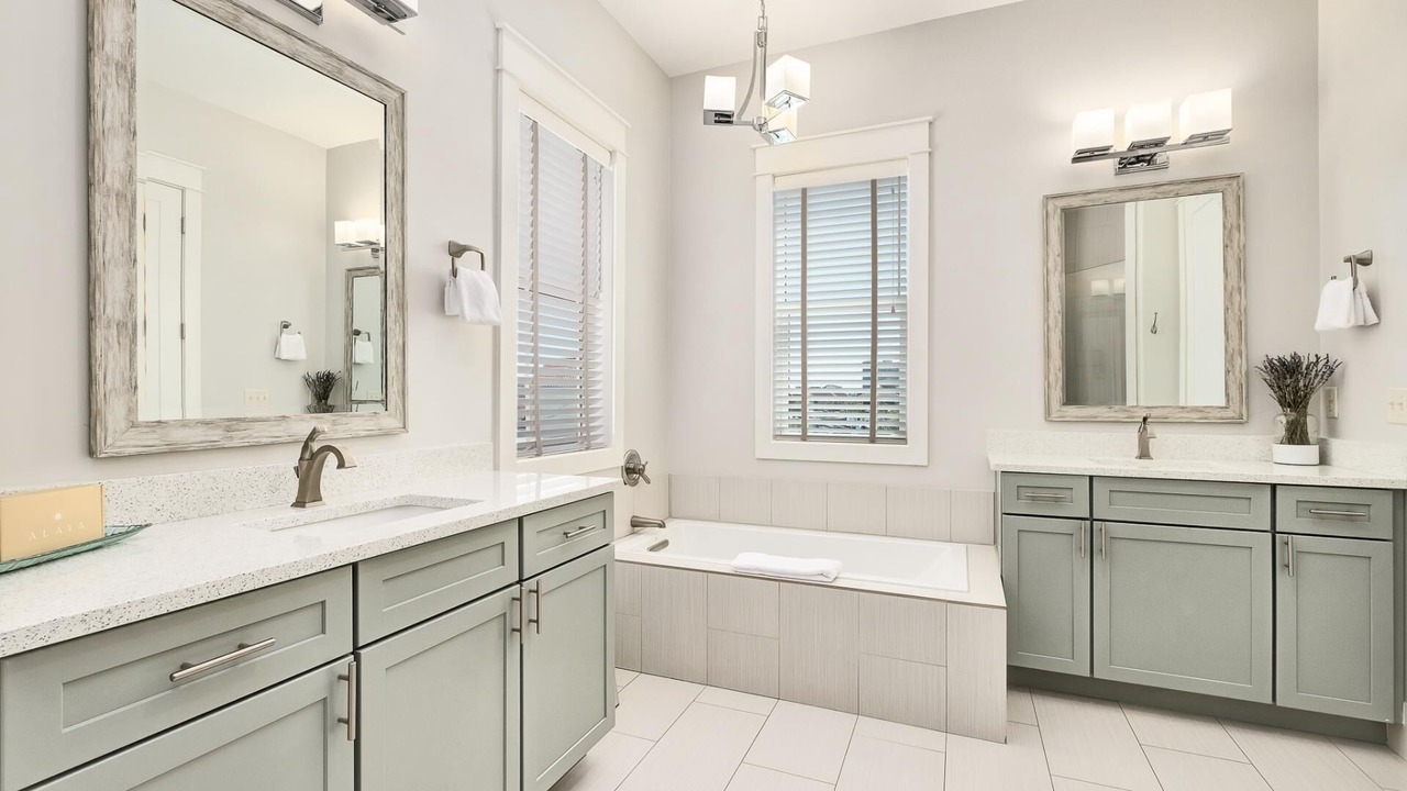 Photo of Bathroom in Tang-O-Mar
