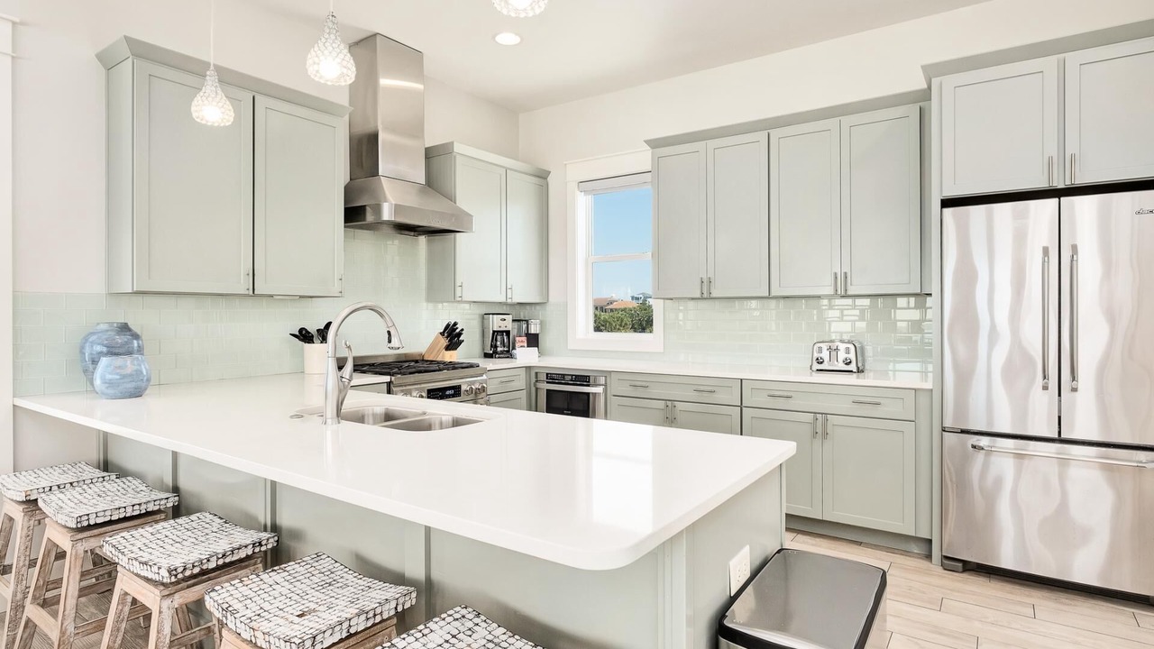 Photo of Kitchen in Tang-O-Mar