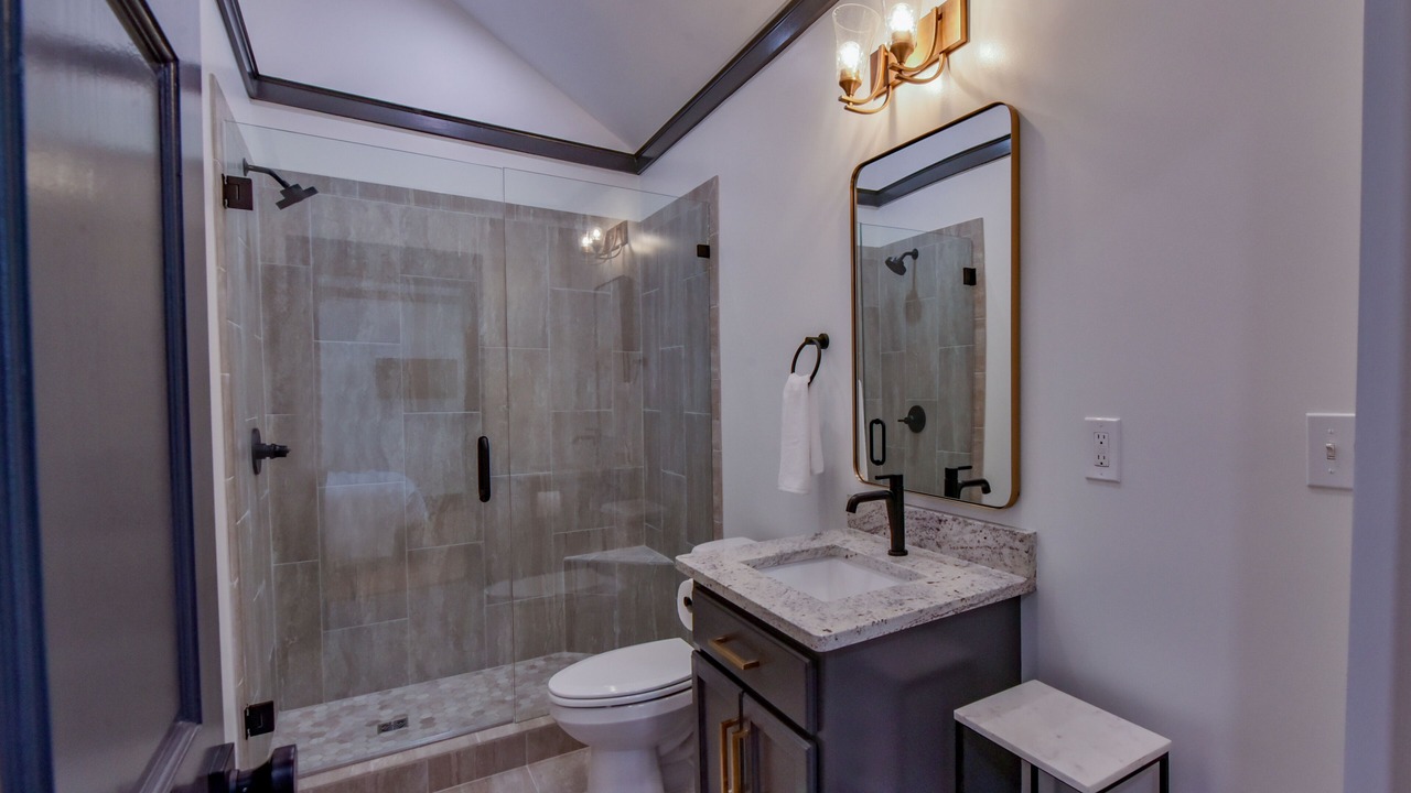 Photo of Bathroom in Tuscaloosa