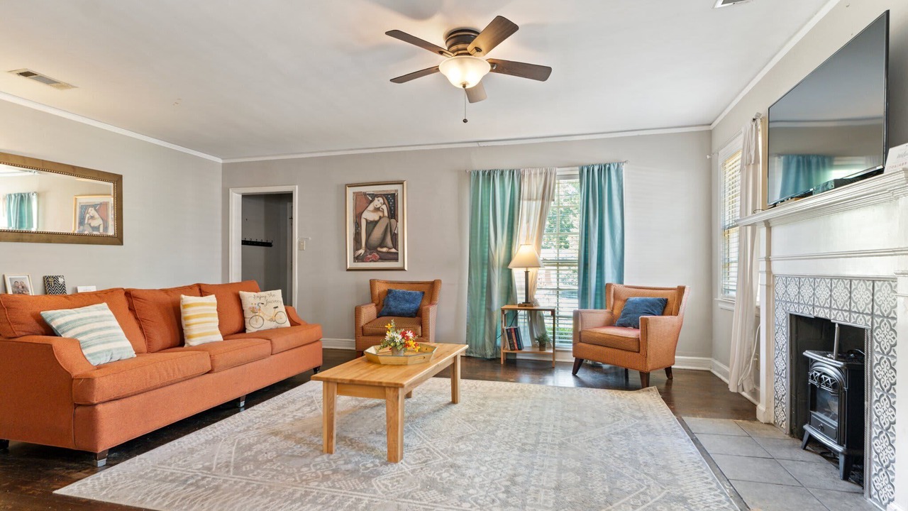 Photo of Livingroom in Montgomery