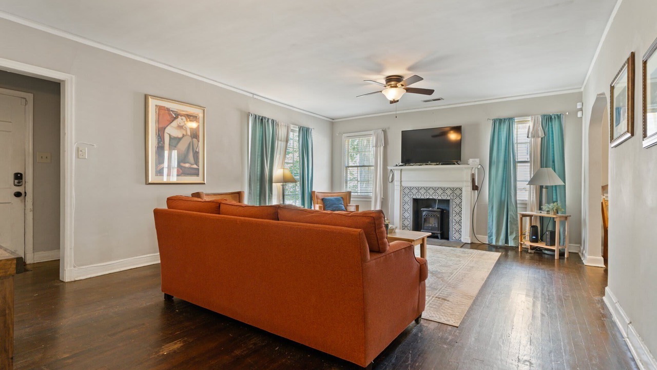Photo of Livingroom in Montgomery
