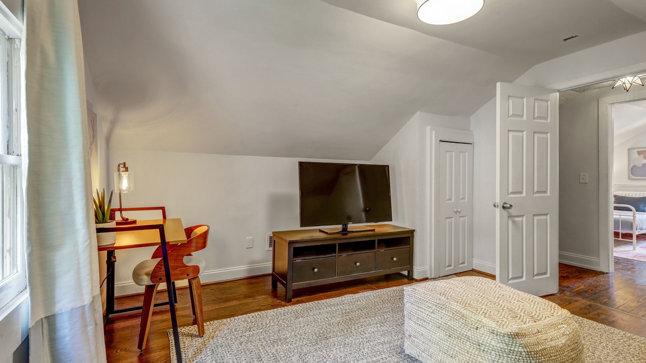 Photo of Bedroom in East Lake