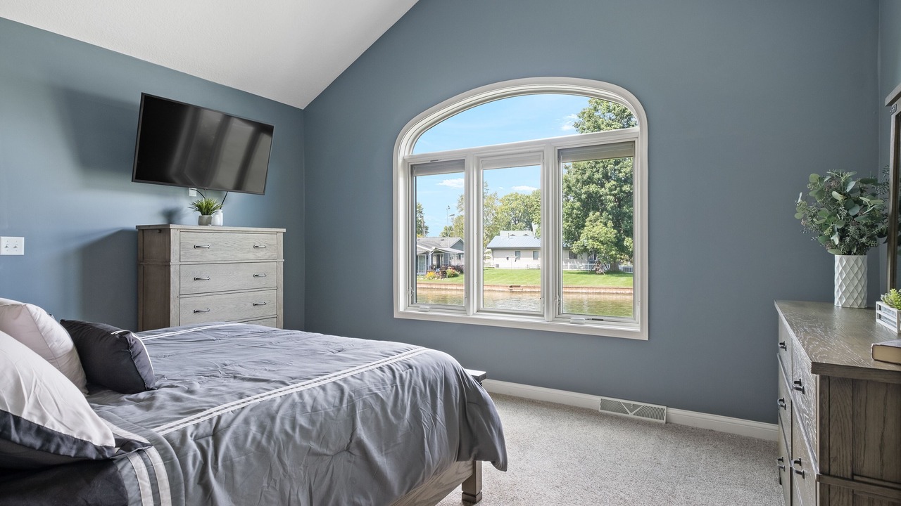 Photo of Bedroom in Lake