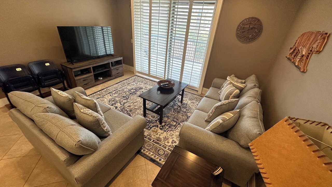 Photo of Livingroom in Auburn