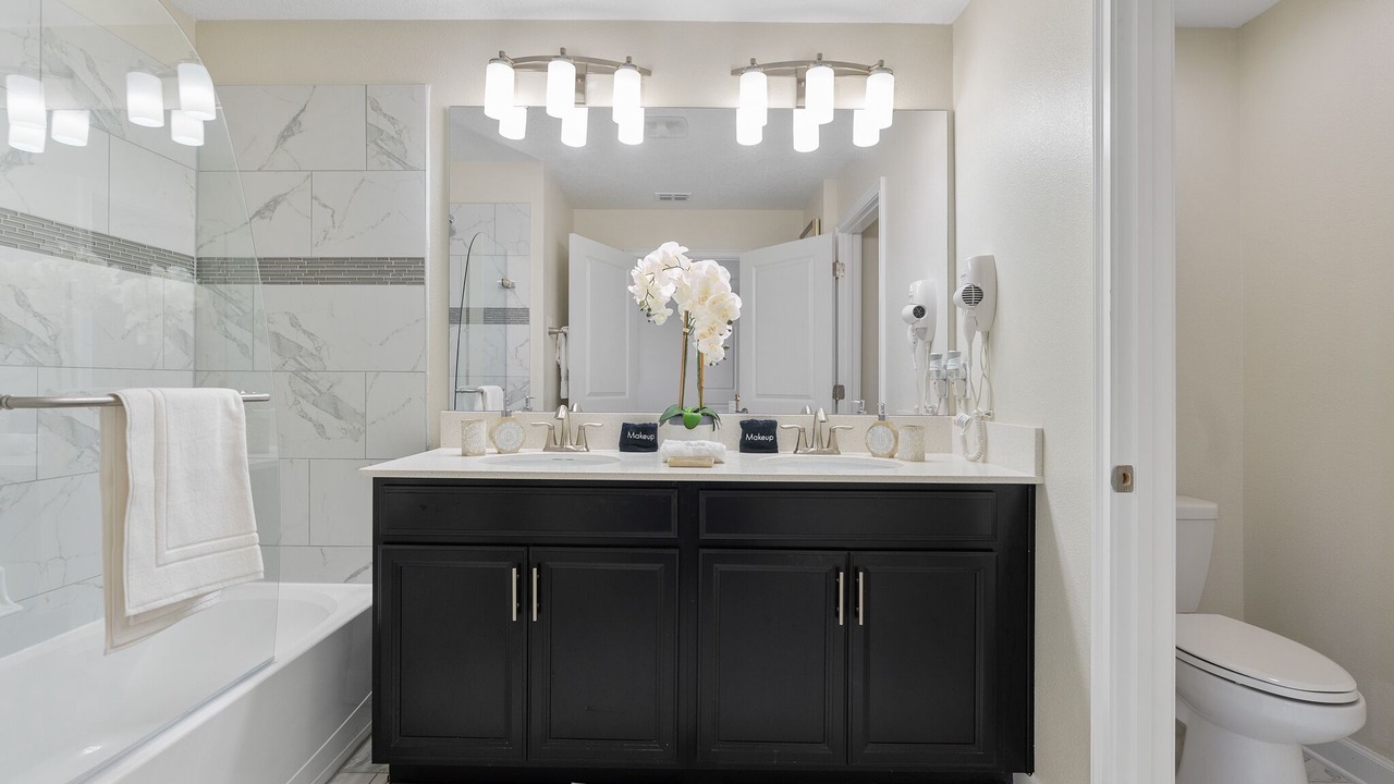 Photo of Bathroom in Davenport