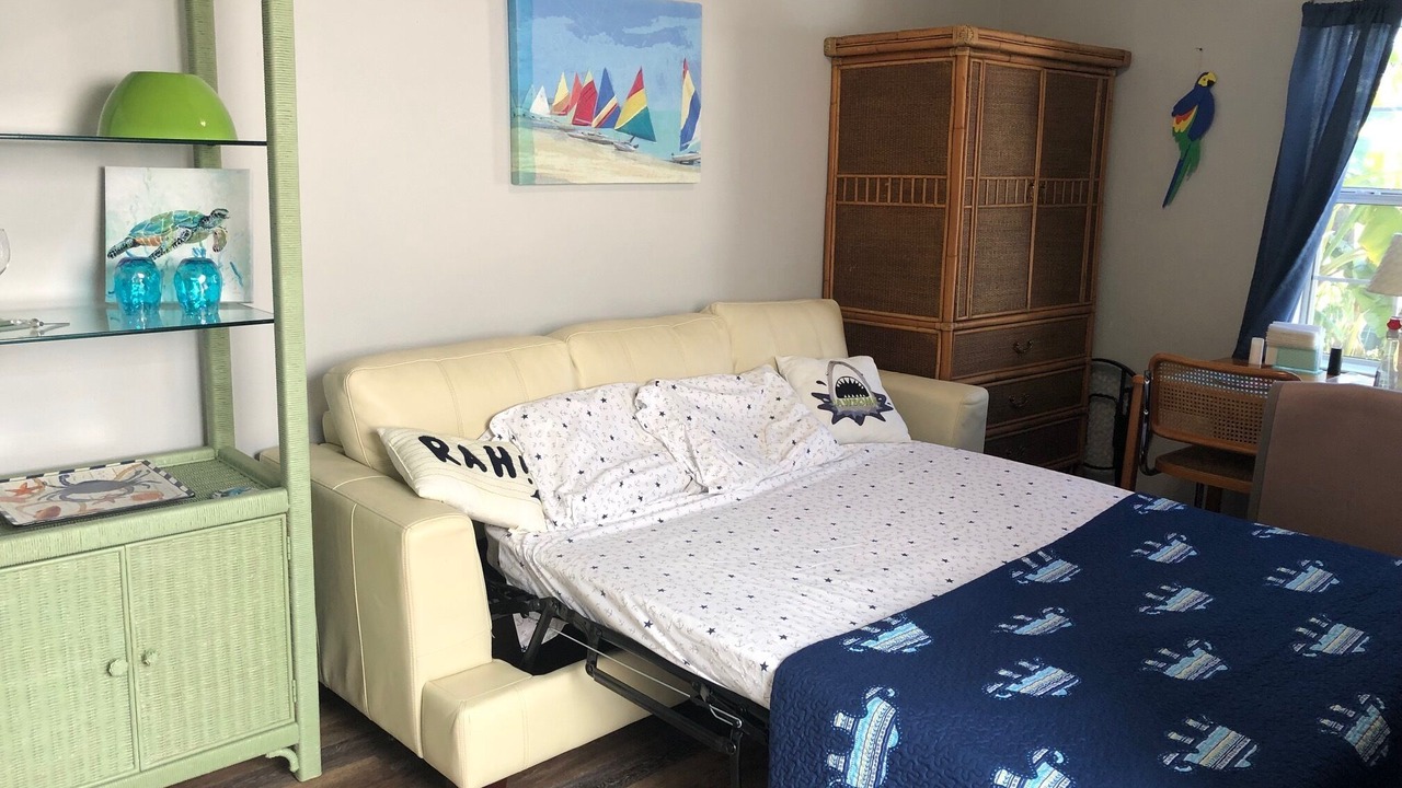 Photo of Bedroom in Innerarity Point